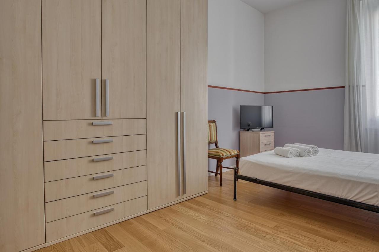 Joivy Lovely Apt, Easy Access To Centre Apartment Milan Luaran gambar